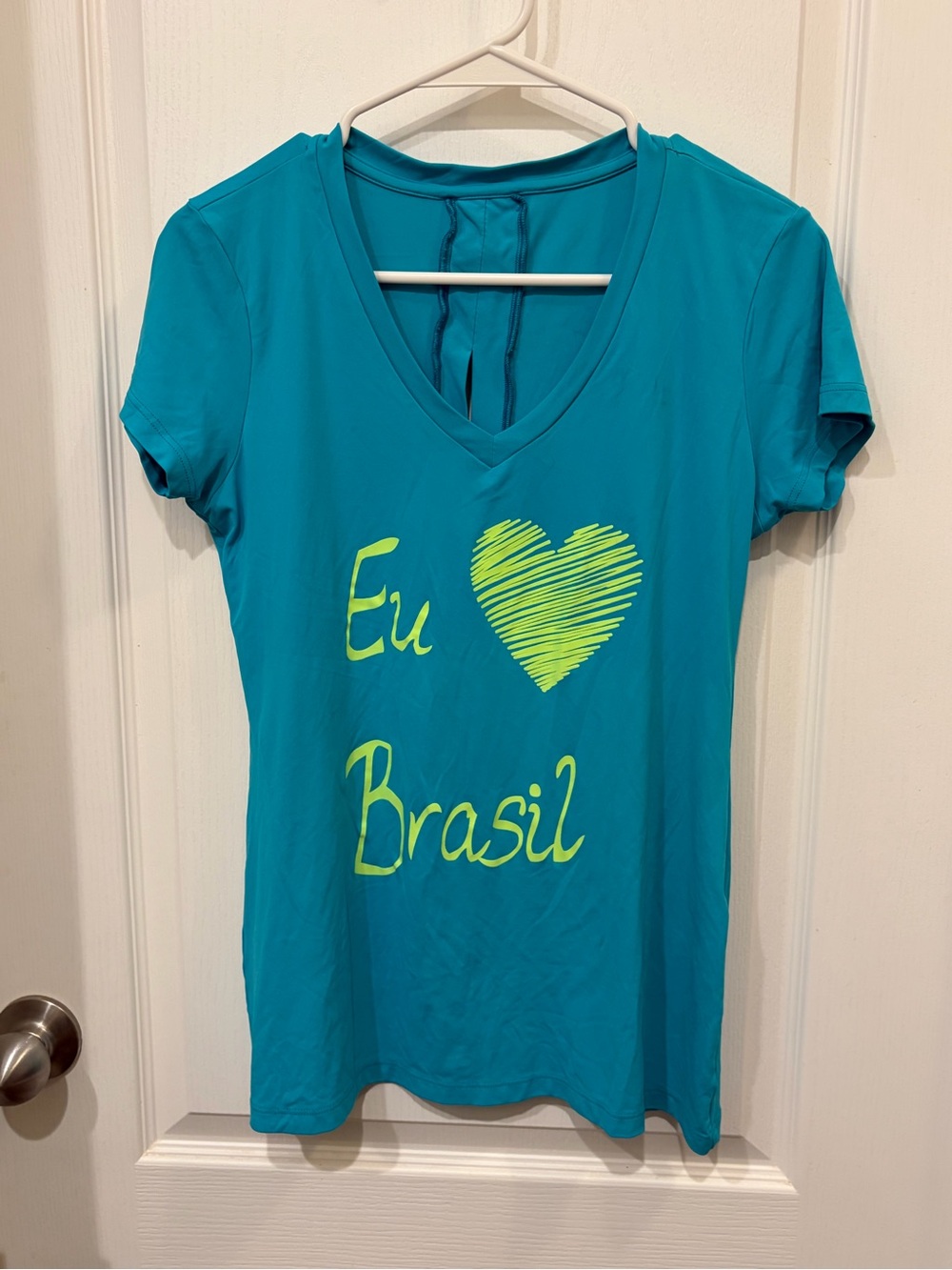 Women's Teal V‑Neck 'Eu ♥ Brasil' Graphic Tee